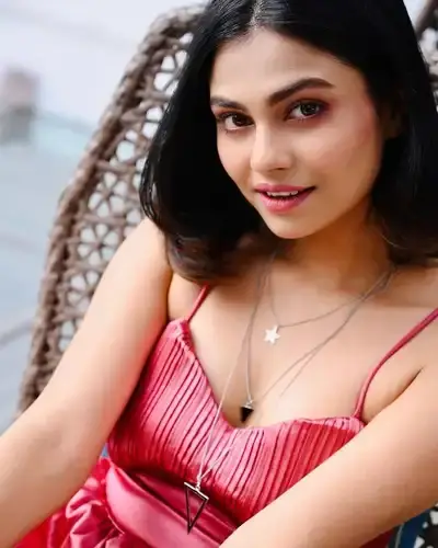 Escort Service Umri
